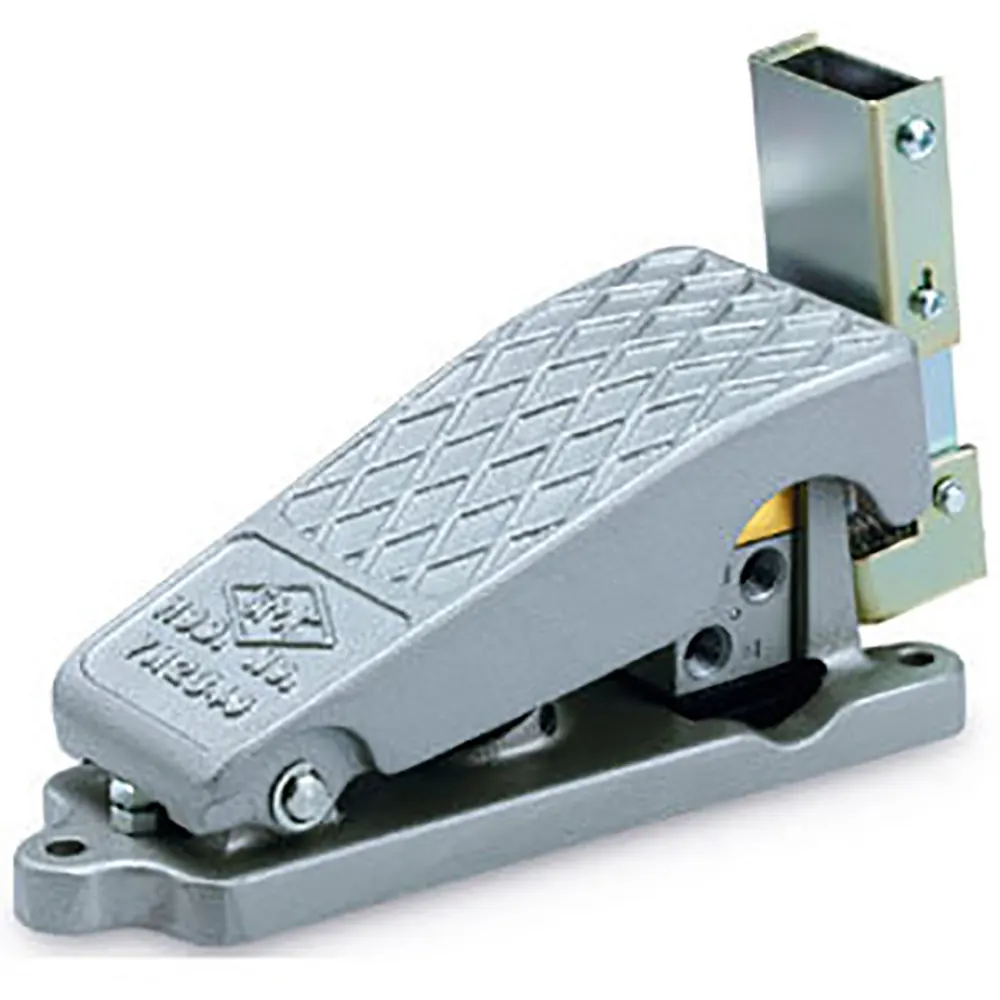 Distributeurs pneumatiques SMC XT34-67